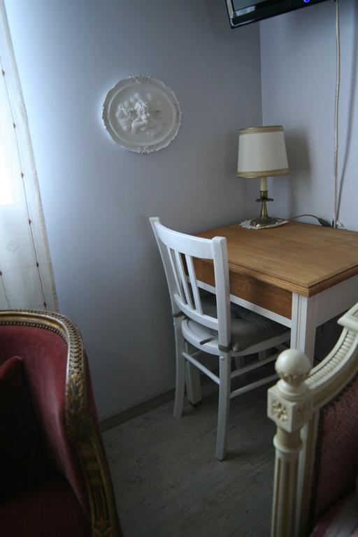 Chambre D'Hotes Du Domaine De La Haute Poignandiere Saint-Germain-de-la-Coudre Habitación foto